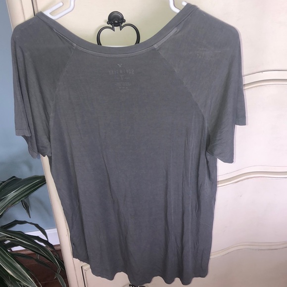 Dark grey American Eagle v-neck - Picture 2 of 2